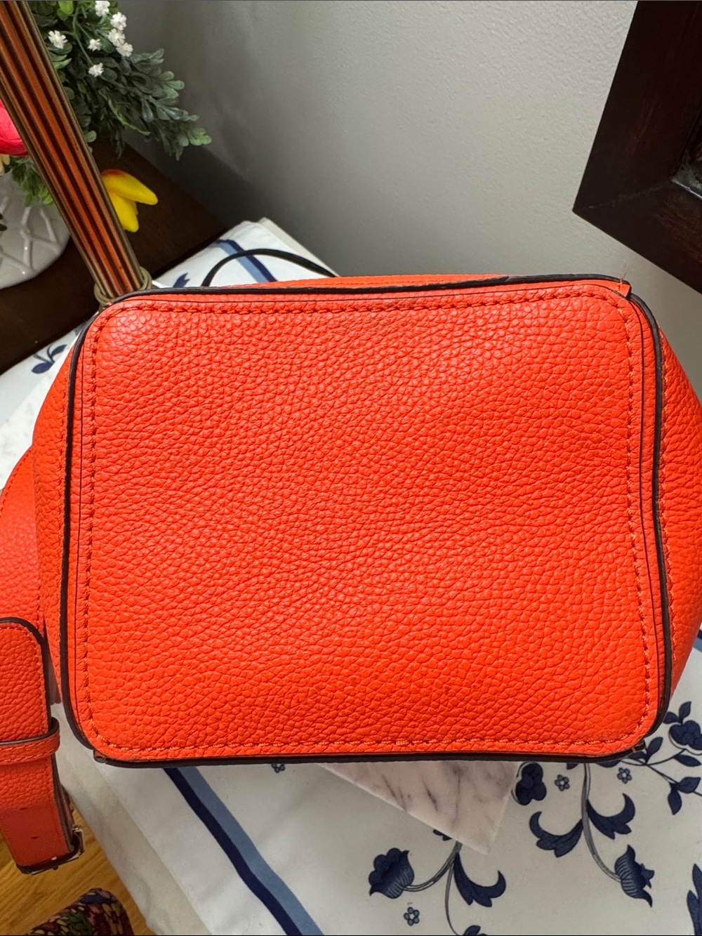 Henri Bendel Orange Leather Crossbody Tote Bag with Removable Strap - Picture 8 of 8